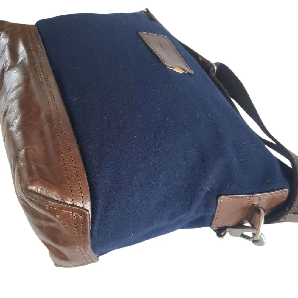PROPERTY OF... Vintage‎ Navy Blue Wool Blend / Cognac Leather Men's Day Bag